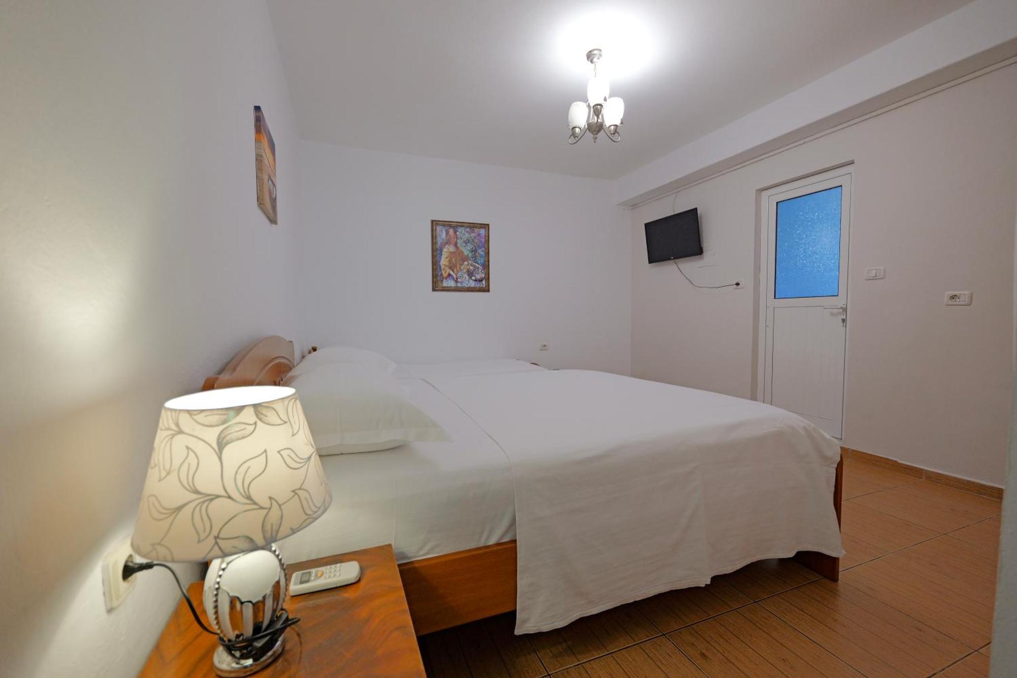 Vila En Ad Apart otel Ksamil Dış mekan fotoğraf